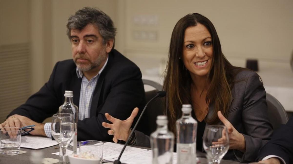 María Eugènia Gay y Jordi Pina, en la presentación de la candidatura al Col·legi d'Advocats de Barcelona.