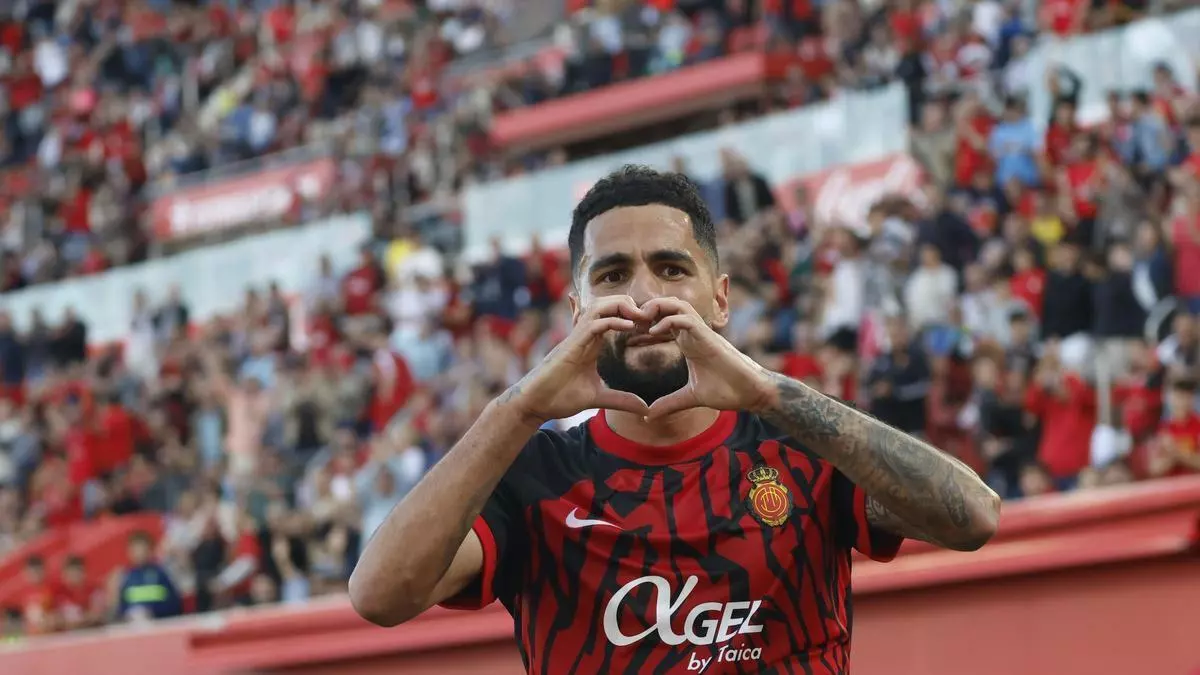 Mascarell, un 'viejo' que ya tiene su gol en Primera División