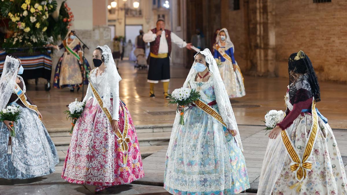 Búscate en el primer día de Ofrenda por las calles del Mar y Avellanas entre las 21:00 y 22:00 horas