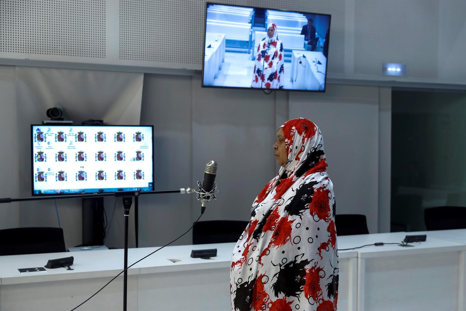 Silvia Celestín, que fue condenada por captar a mujeres en redes sociales para casarlas con combatientes del Estado Islámico en Siria, durante el juicio en la Audiencia Nacional.