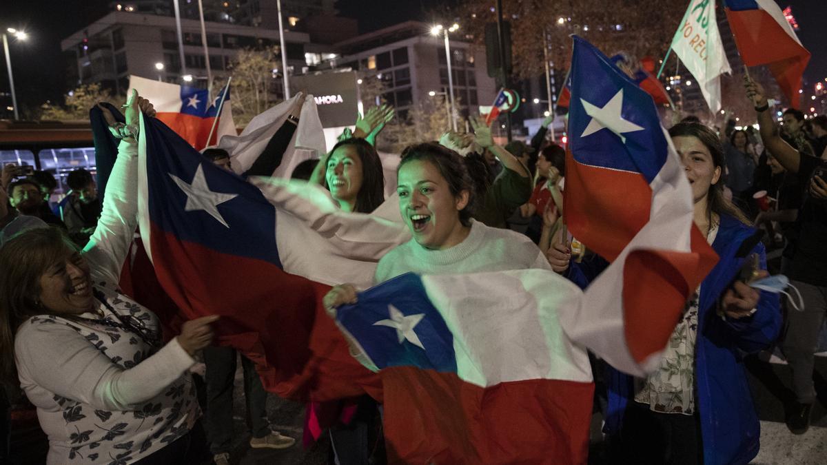 Chile rechaza con un 62,2 % la propuesta de nueva Constitución