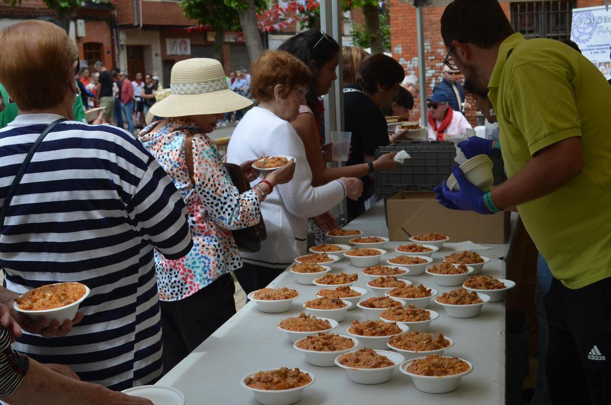 Degustación popular de arroz a la zamorana.