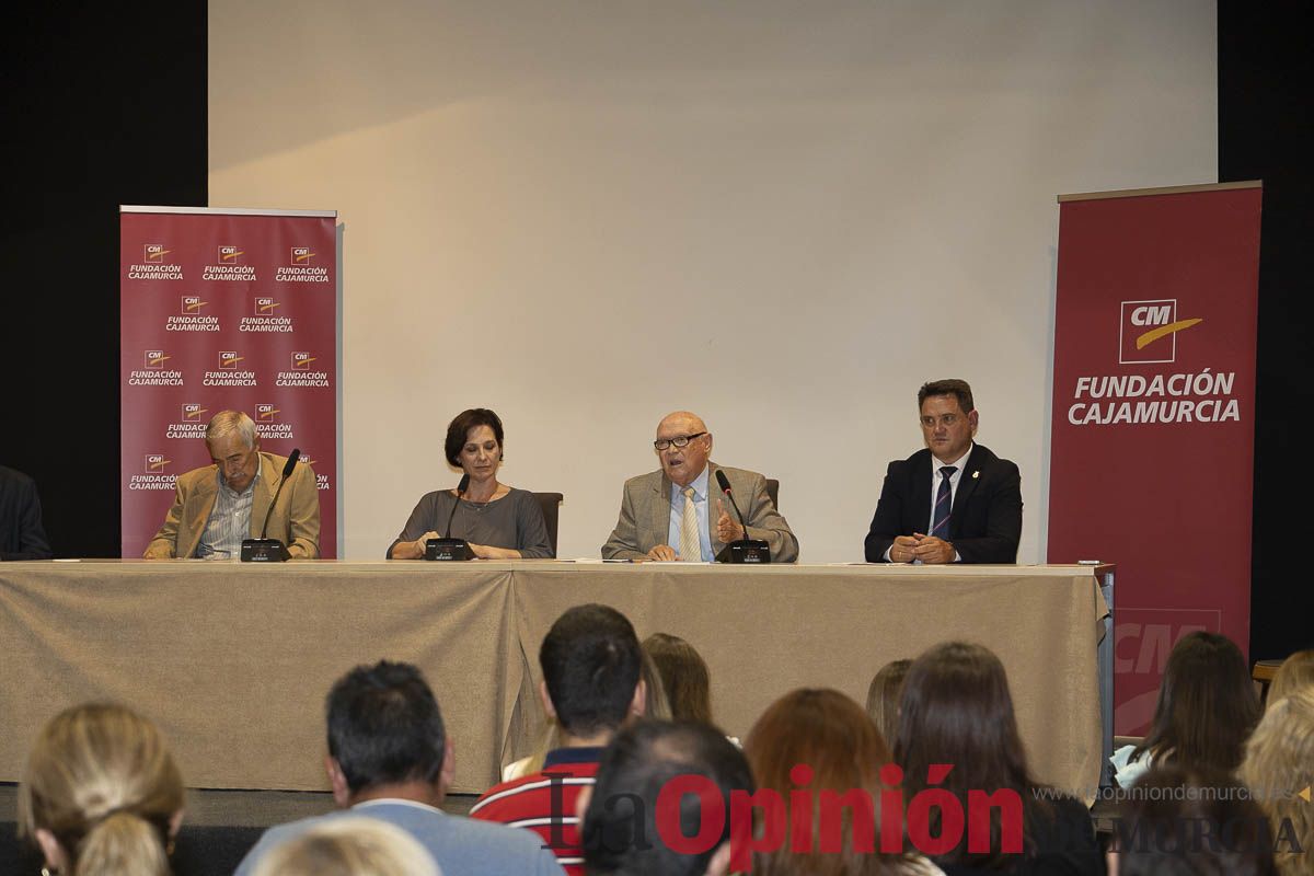 Entrega de los premios de la Fundación Robles Chillida a estudiantes caravaqueños