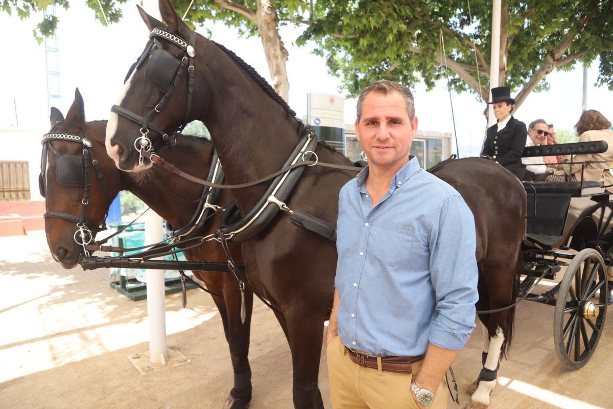 A.J.González Córdoba Veterinario Fernando Vega Feria Mayo
