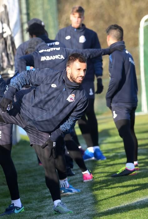 El Dépor respira tras vencer (2-0) en el partido contra el Osasuna.