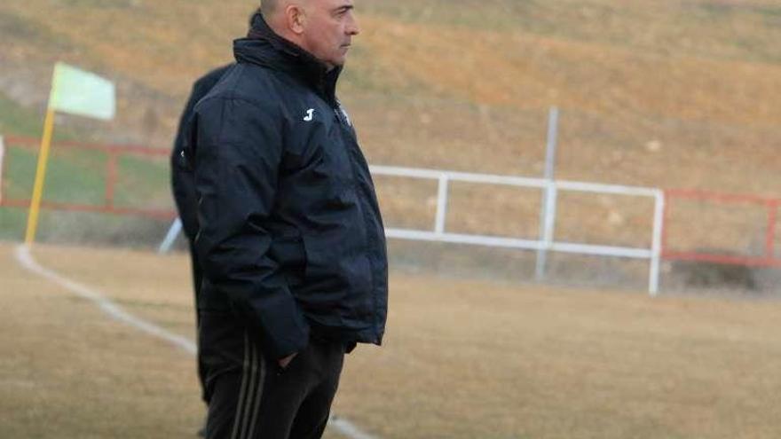 Santi Redondo, entrenador del CD Benavente.