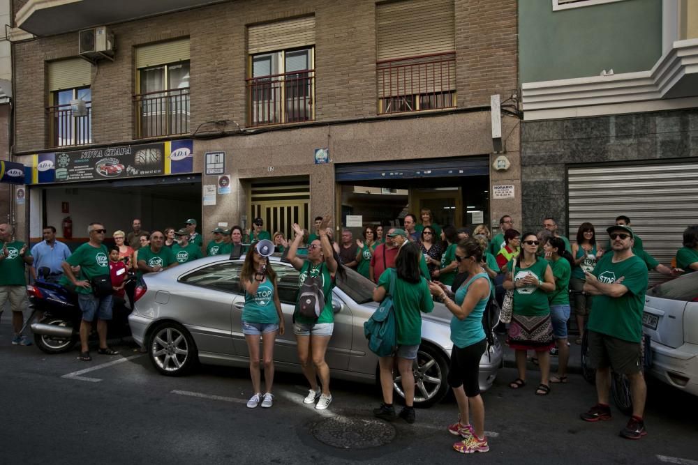 La PAH de Elche paraliza un desahucio