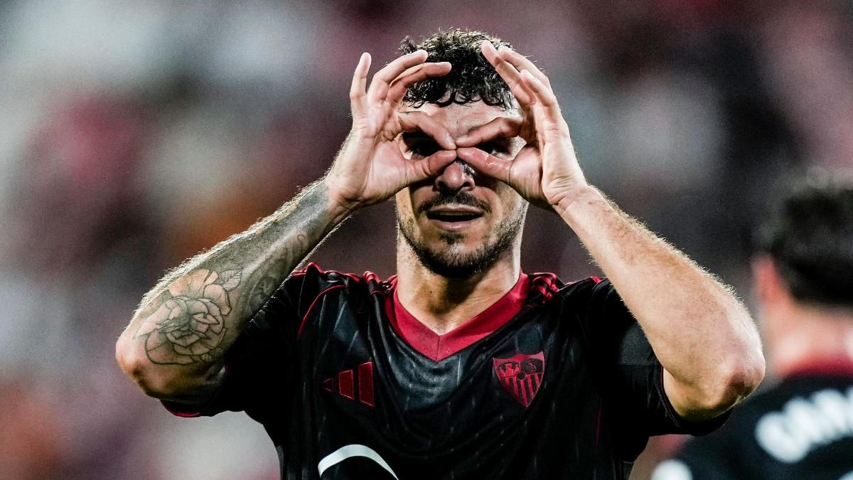 Isaac Romero celebra su gol al Girona