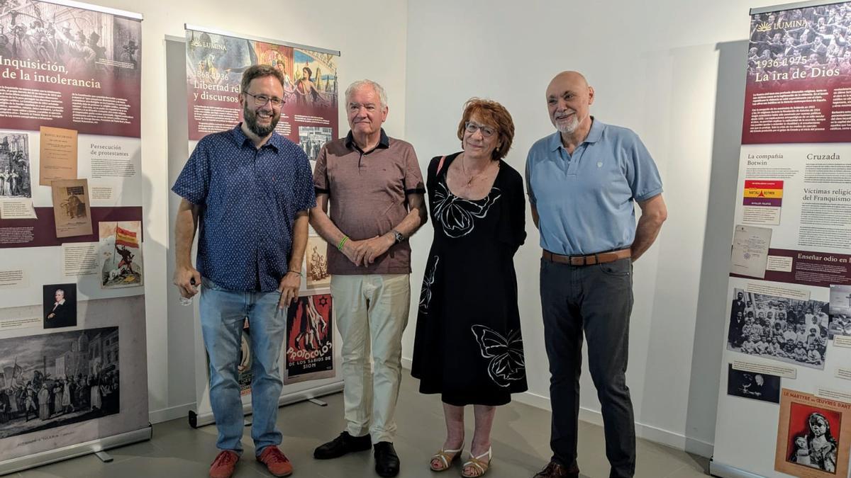 Un momento de la inauguración de la exposición sobre los lugares de la intolerancia.