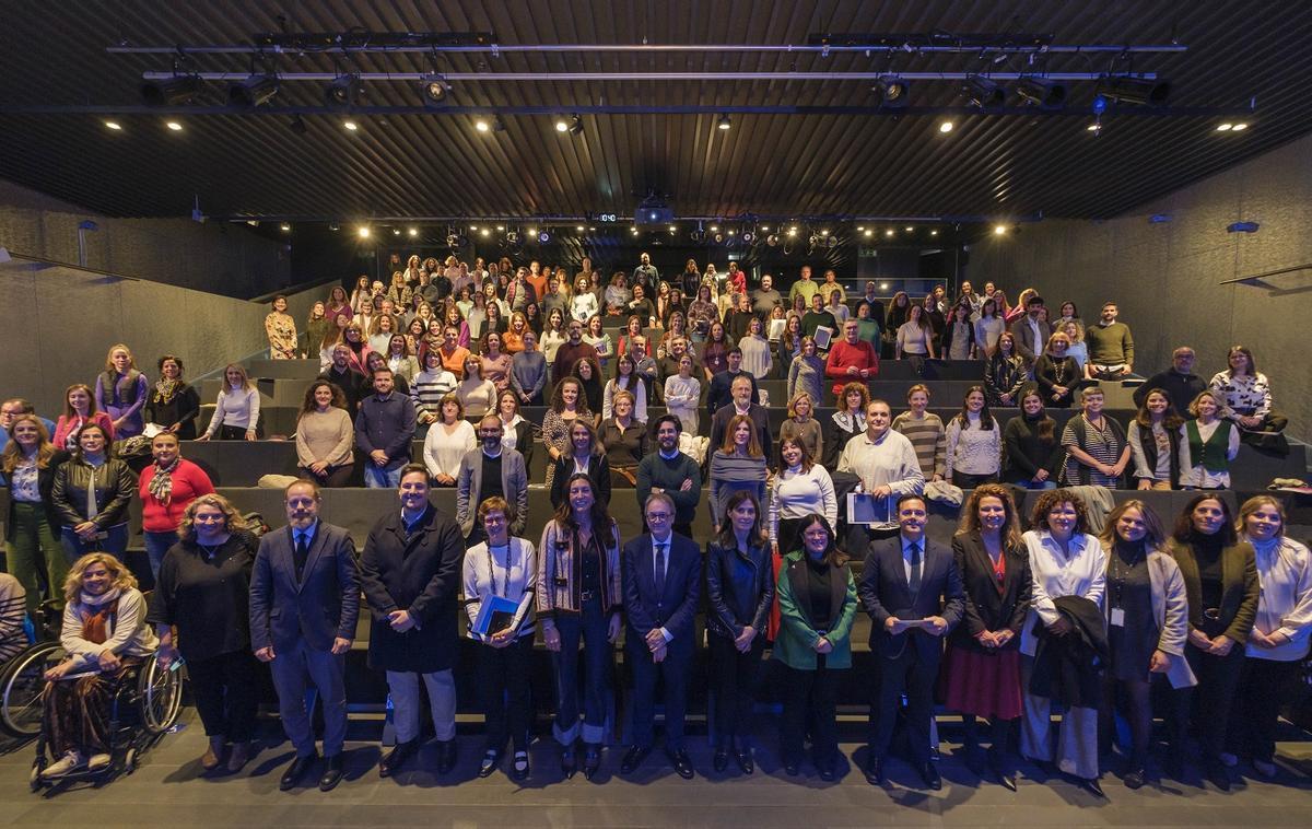 La presentación del balance de 2023 del programa Incorpora, celebrado en CaixaForum Sevilla.