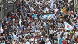 Participantes en la tradicional manifestación del Día da patria .