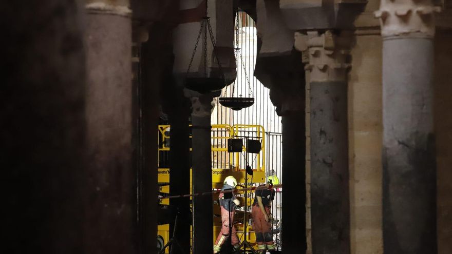 El alcalde de Córdoba y el obispo, este sábado sobre el incendio: &quot;La Mezquita se ha salvado&quot;