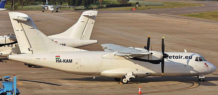 Distintos aviones de carga fletados estas semanas por el  centro de Vigo de Stellantis desde Macedonia.