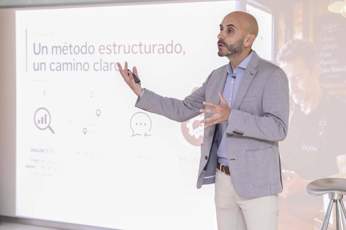 Mariano González,  Consultor especializado en CTIC Centro Tecnológico