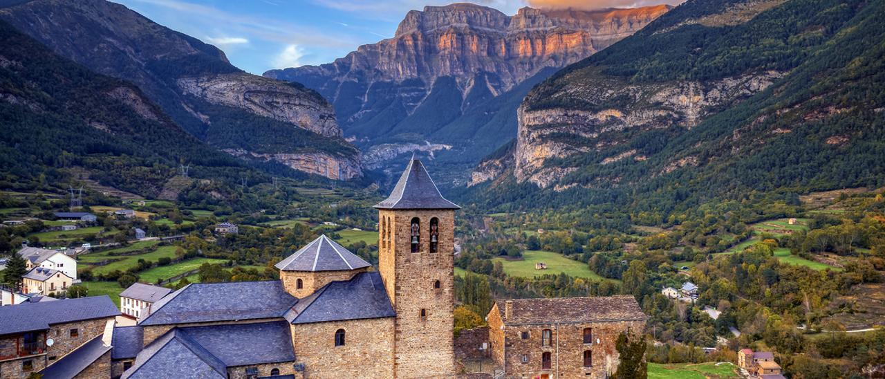 Esta joya medieval es el pueblo de Aragón que puede presumir de las vistas más impresionantes del otoño