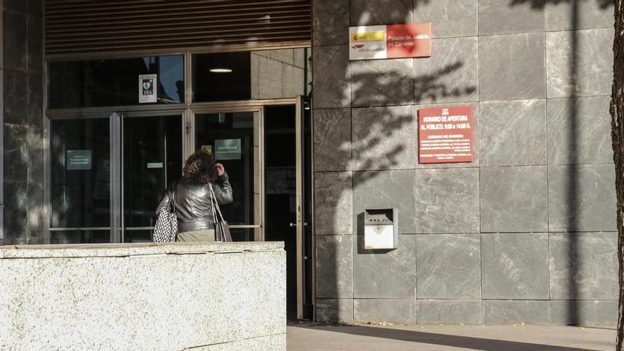 Piden 15 y 9 años a dos acusados de abusar de una mujer con discapacidad en Cáceres