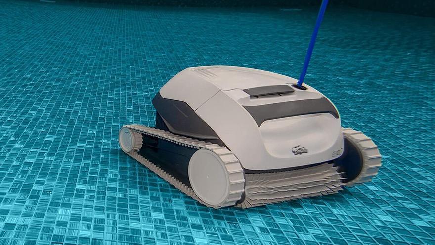 Robots limpiafondos para garantizar agua cristalina en tu piscina