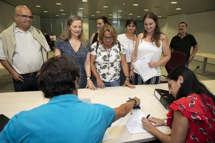 07.10.19. Las Palmas de Gran Canaria.  Elecciones 10N. Unidas Podemos, presenta ante la junta electoral central de Las Palmas de Gran Canaria, su candidatura. Foto: Quique Curbelo  | 07/10/2019 | Fotógrafo: Quique Curbelo