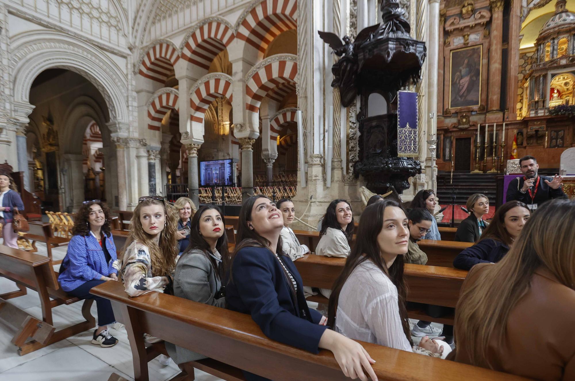 Visita a la Mezquita de las bellezas de las Hogueras de Sant Joan