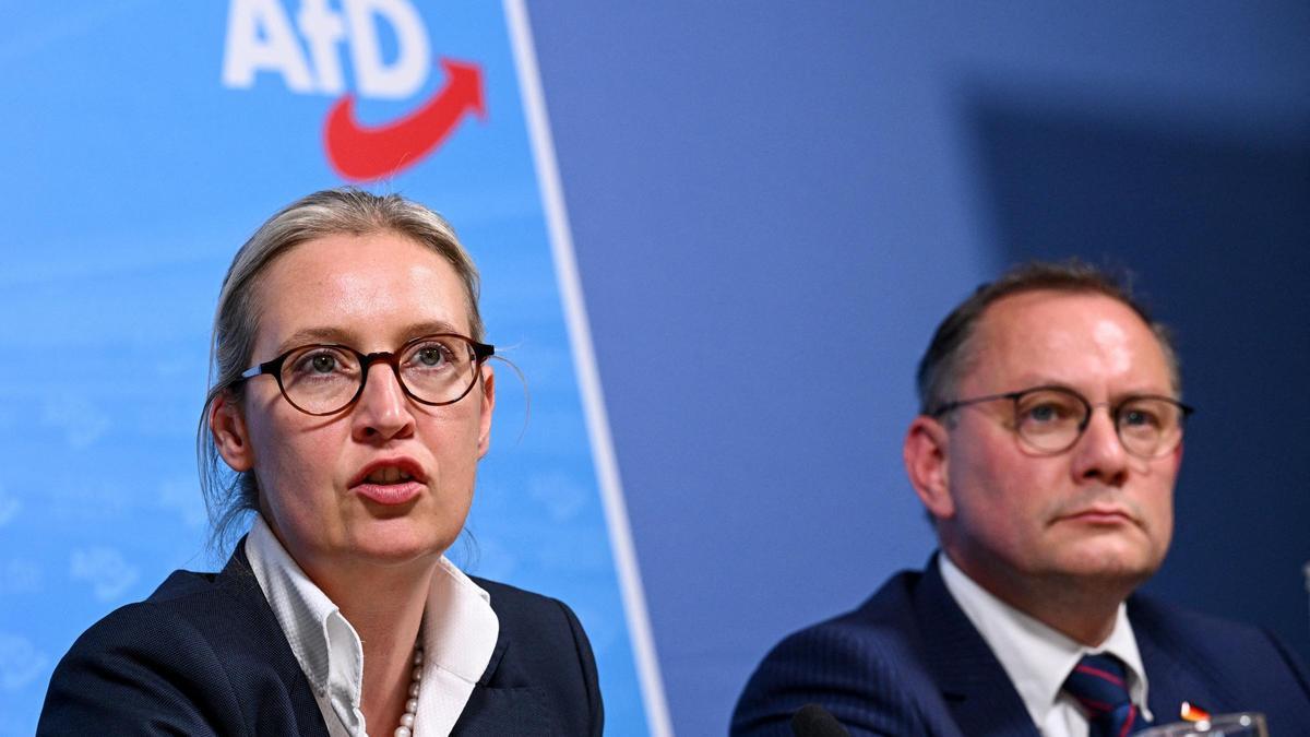 Los líderes de Alternativa para Alemania (AdD), Alice Weidel y Tino Chrupalla, durante una rueda de prensa en Berlín.