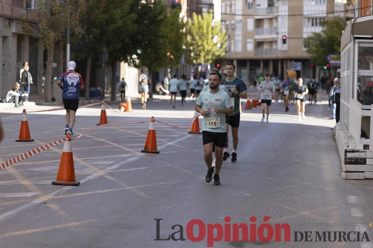 Carrera '10K Assota por ti' en Caravaca (salida y giro primera vuelta)