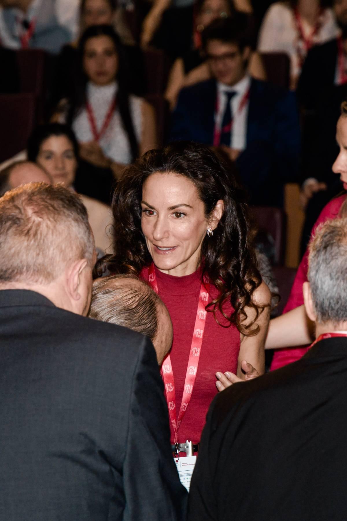 Telma Ortiz y el rey Felipe VI coinciden en el 'Diálogo Anual de Políticas 2026' del Club de Madrid