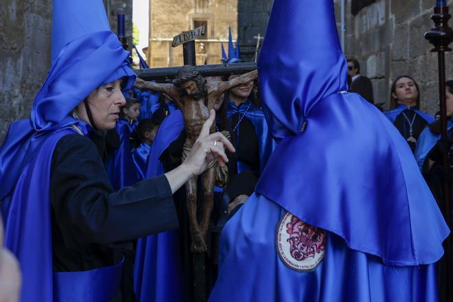 Asi fue el Viernes Santo en Cáceres: Las imágenes de la Semana Santa