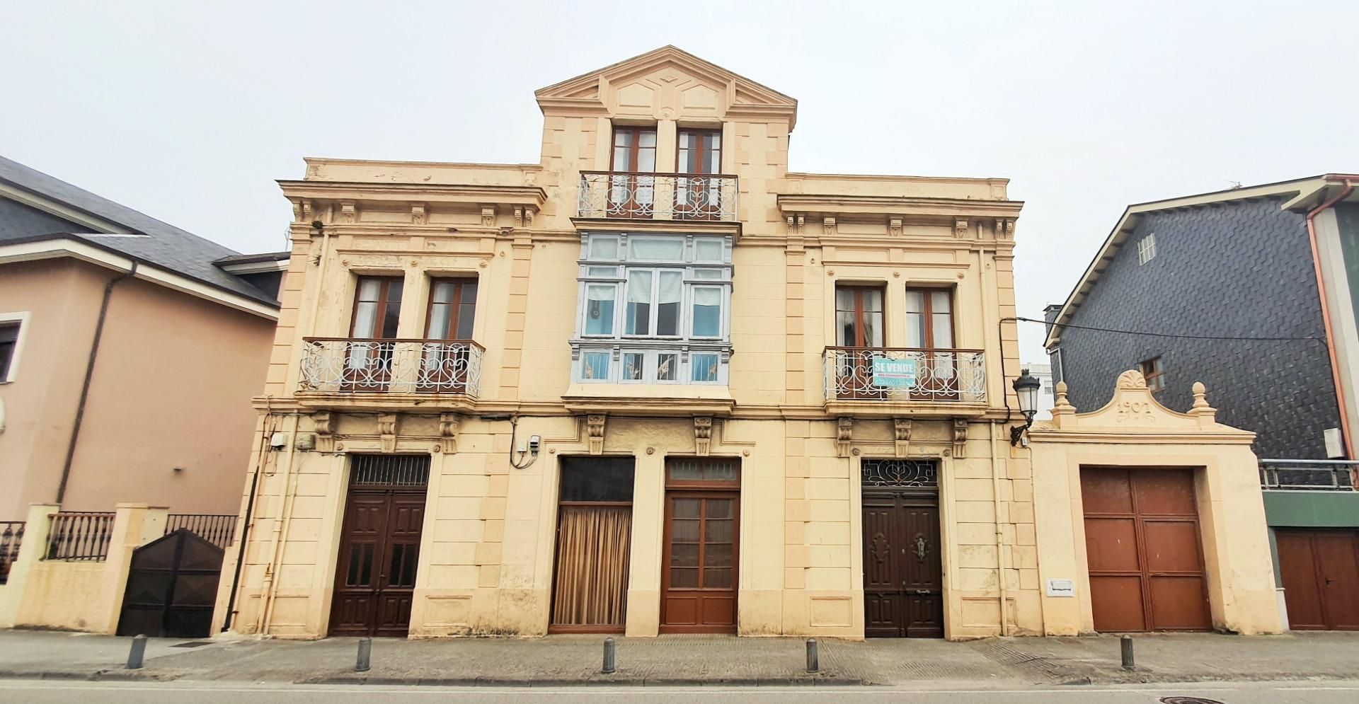 En imágenes: Joya arquitectónica de 1907 a la venta en el centro de Tapia