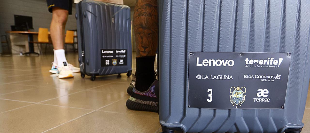 El Lenovo Tenerife afronta una semana fuera de la Isla marcada por los viajes