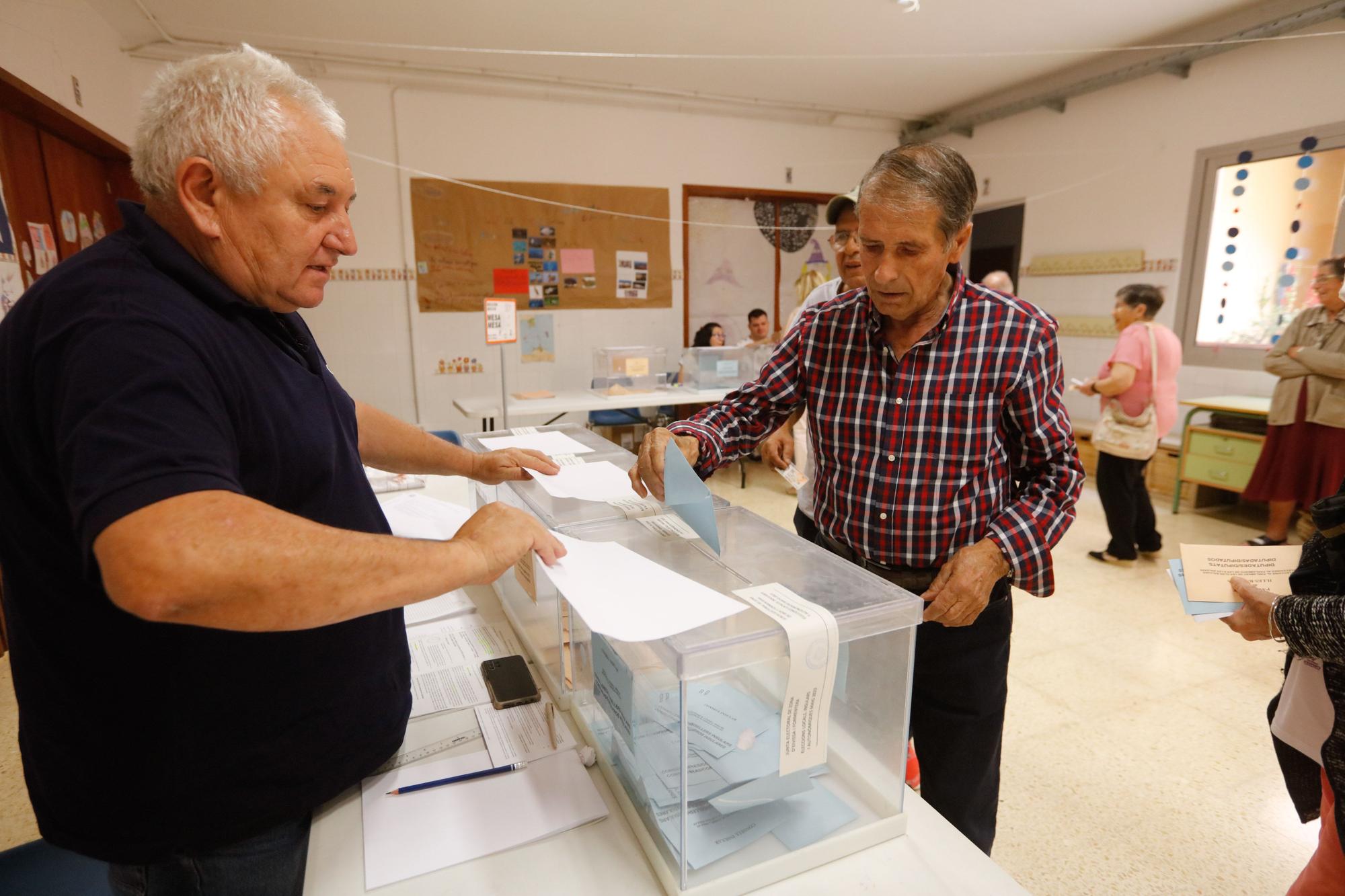 Todas las imágenes de la jornada de elecciones en Ibiza y Formentera