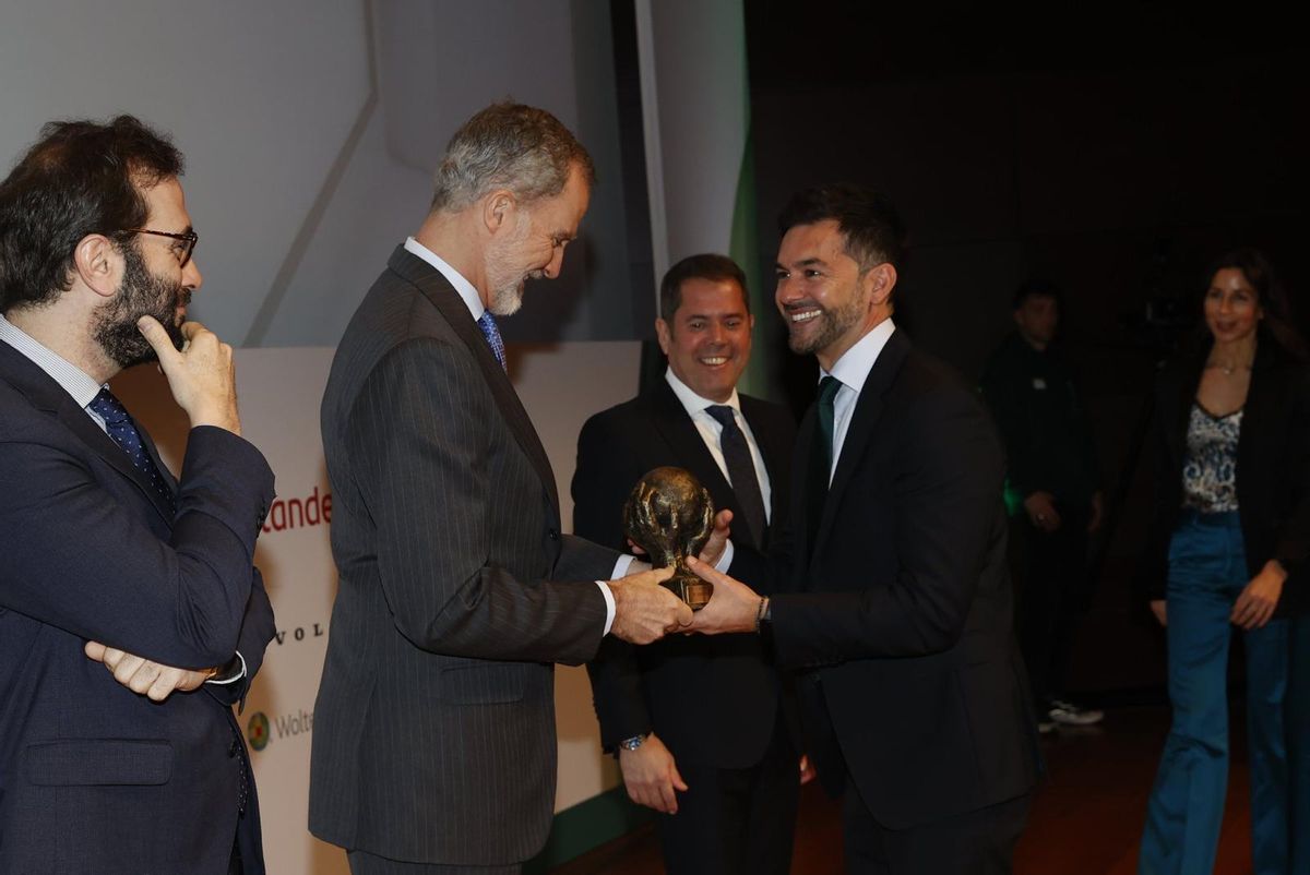 David Santiago recogiendo el Premio CEPYME a la Transformación Digital y Desarrollo Internacional que ha conseguido durante tres años consecutivos