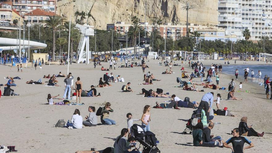 El turismo salva el «puente» con 20 millones de negocio y un 65% de ocupación hotelera