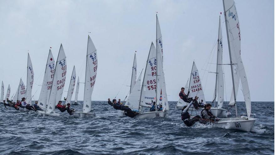 El Campeonato de España ha reunido a 98 parejas en el Club Náutico El Balis