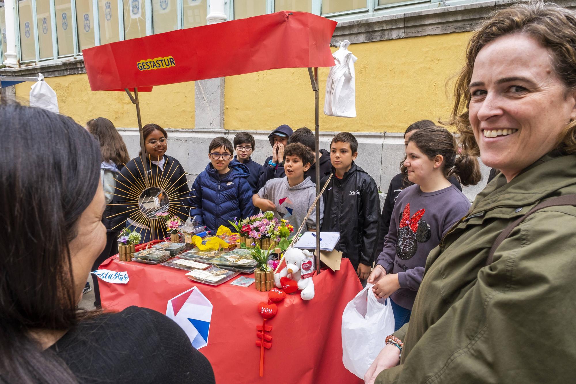 En imágenes: Mercados de Cooperativas y Asociaciones Educativas Asturianas en el Fontán
