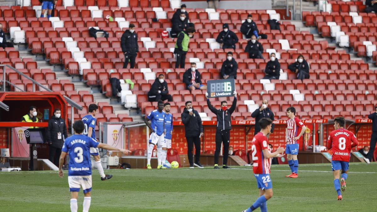 En imágenes: el derbi entre el Sporting y el Real Oviedo