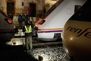 El accidente ferroviario de Málaga enfrenta a la Junta de Andalucía con el Ministerio de Transportes