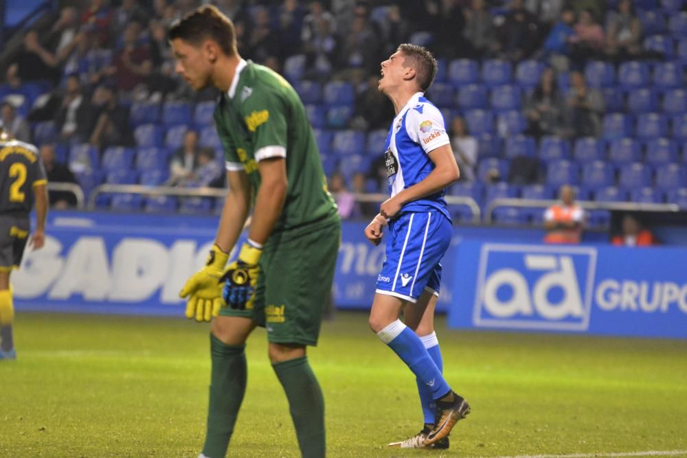 El Dépor cae goleado ante Las Palmas