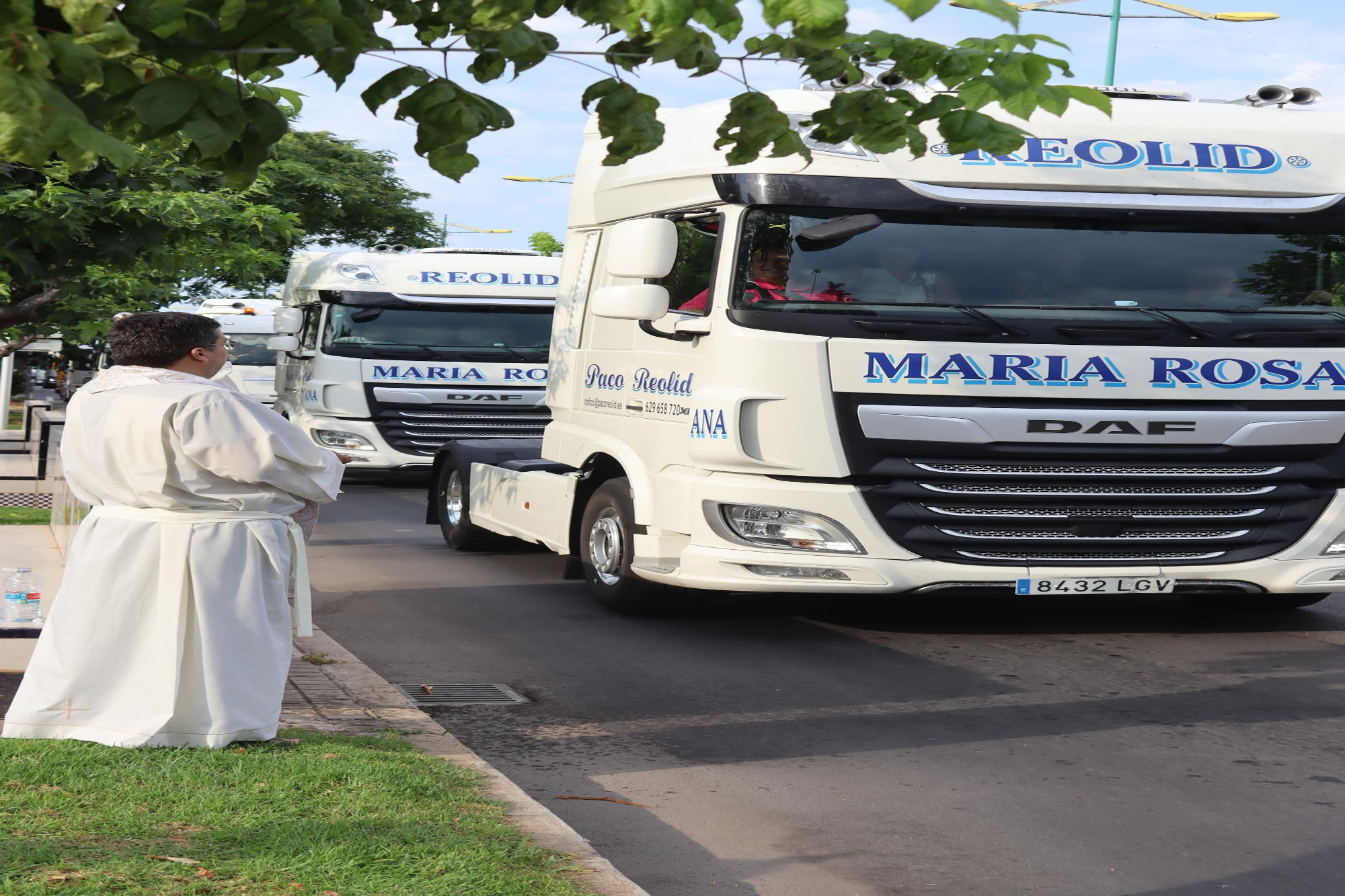 Vila-real celebra la festa de Sant Cristòfol amb la benedicció i desfilada de camions