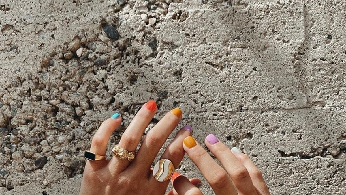 Cómo hacer tus propias joyas de bolitas, por la 'influencer' Sara Escudero