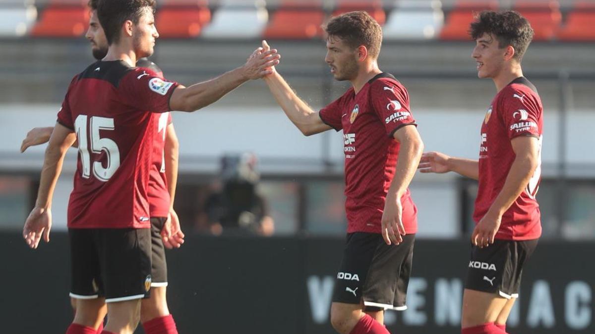 Vallejo, celebra el gol