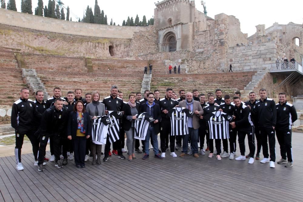 Presentación del logo del Teatro Romano como patrocinador del FC Cartagena