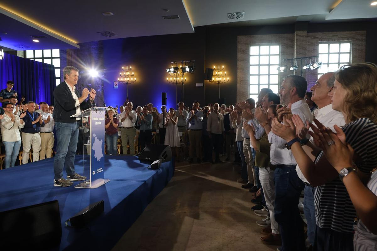 Feijóo, Llorca y Mompó en el almuerzo del PP en Sueca Feijóo, Llorca y Mompó en el almuerzo del PP en Sueca