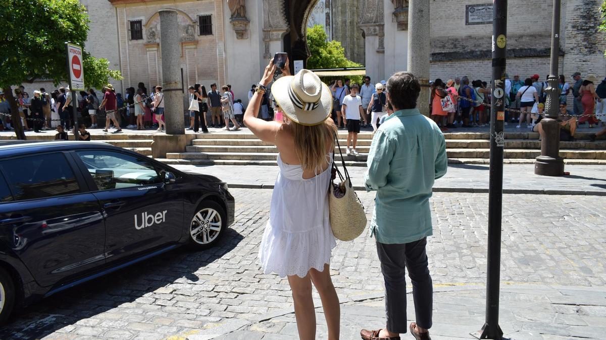 Turistas en el centro de Sevilla