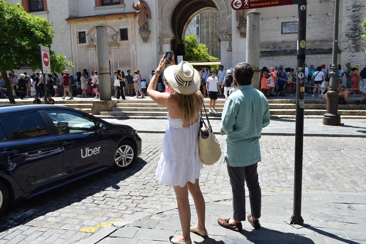 Turistas en el centro de Sevilla