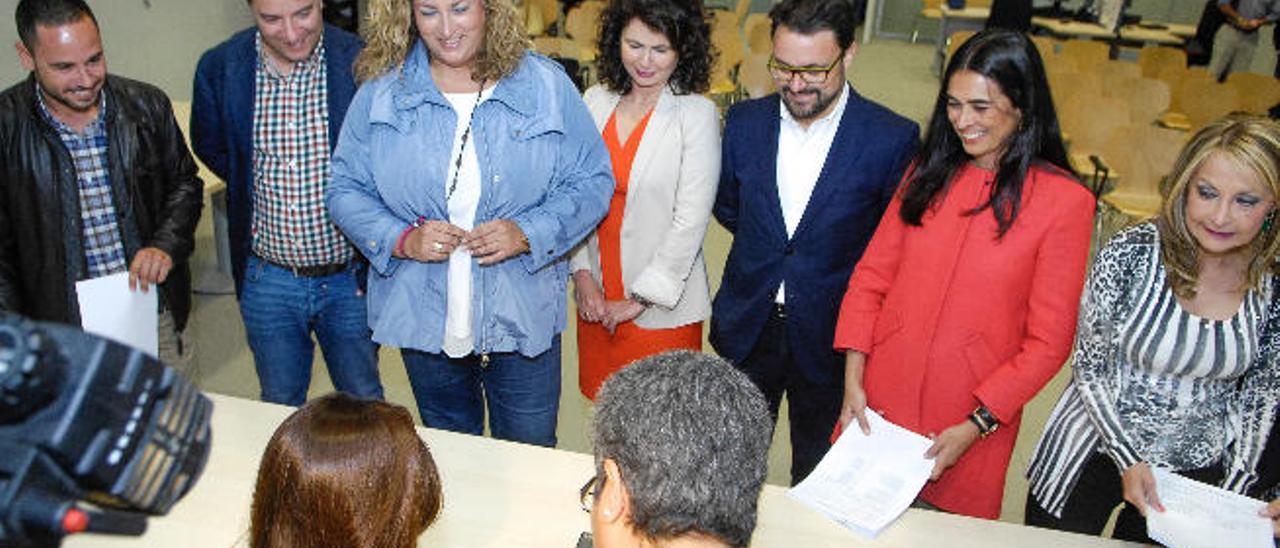 El PP sale a mejorar los resultados del 20-D pese al desgaste por la corrupción