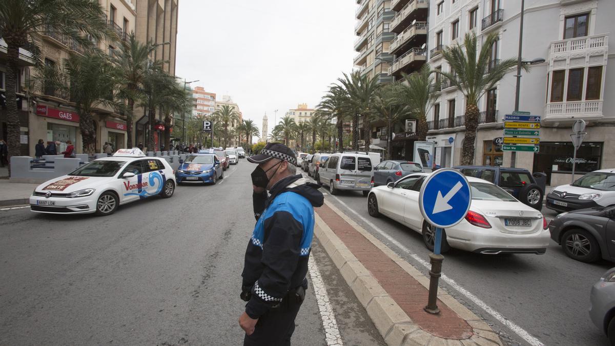 Protesta de las autoescuelas en Alicante