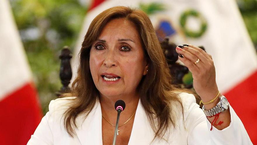 Diana Boluarte, presidenta de Perú, luce en la muñeca izquierda uno de los relojes de lujo de su colección