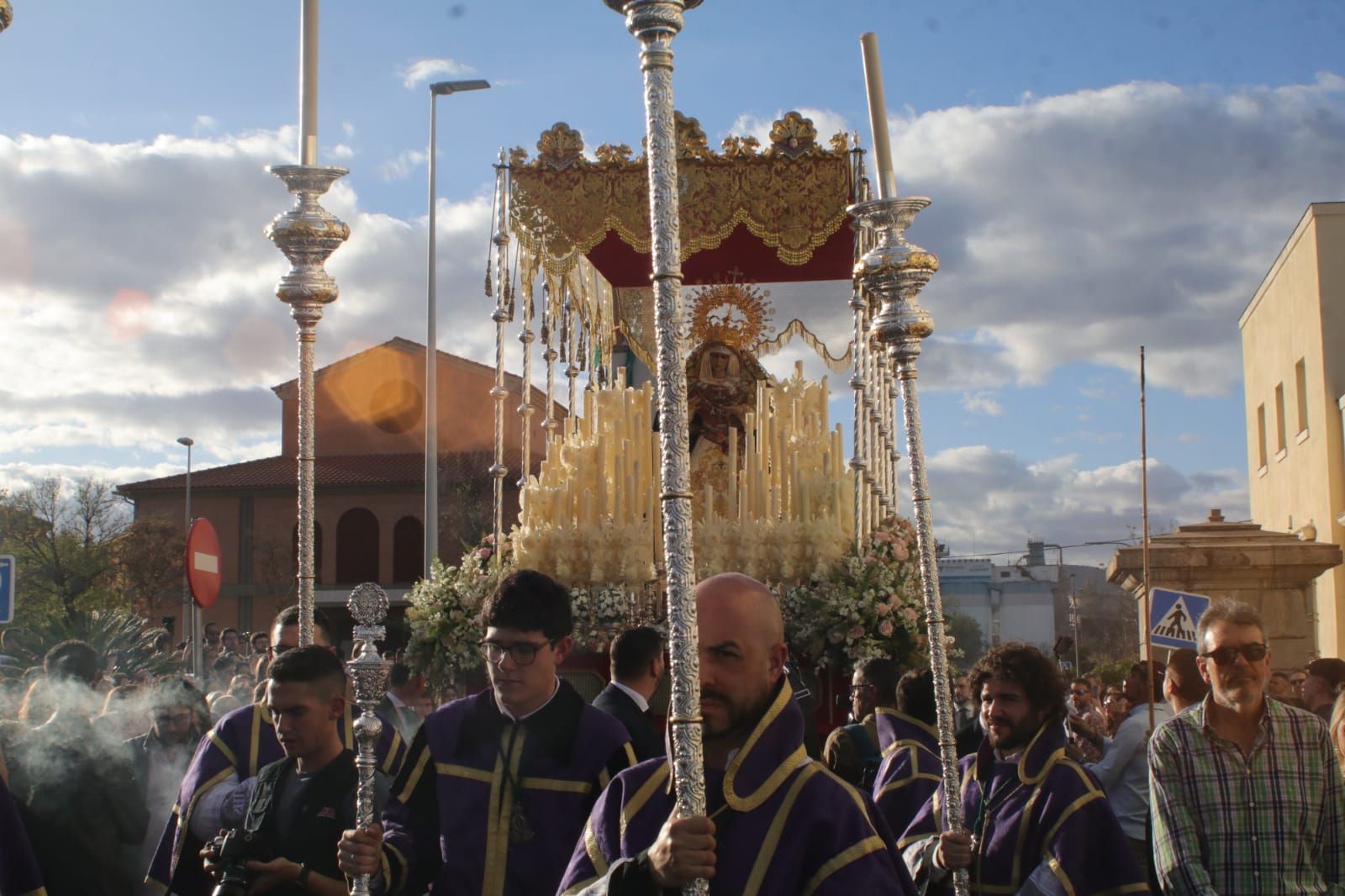 La salida de María Santísima de la O por Fátima, en imágenes