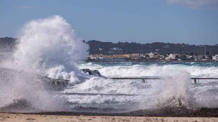 Todas las imágenes del temporal de viento en Formentera
