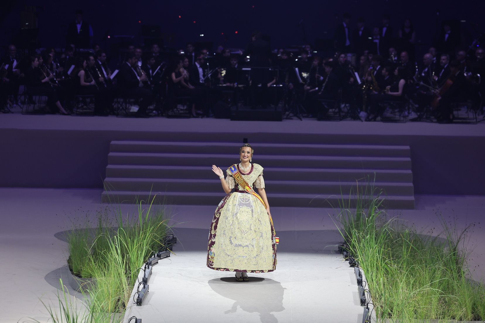 Berta Peiró y Lucía García dicen adiós a su año como falleras mayores de València 2025